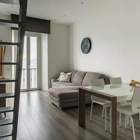 Lago - San Siro Holiday home *